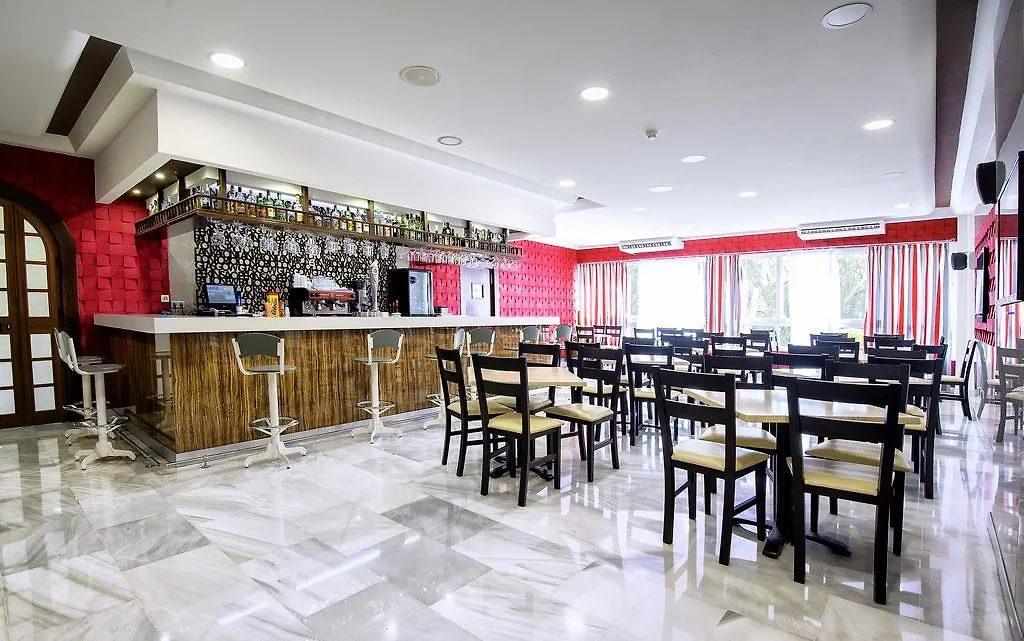 Aparthotel First Flatotel International Benalmadena